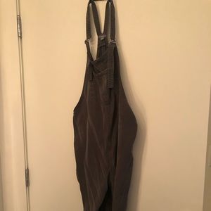 Adjustable green overalls